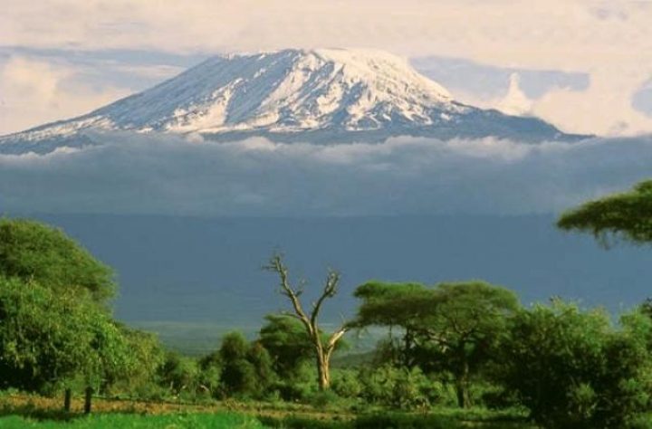 Туристы разрушают Килиманджаро