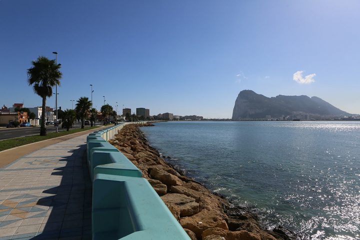 Великобритания открыла Гибралтар для имеющих шенгенские визы