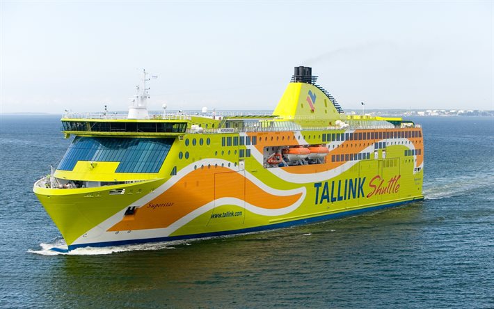 Погиб мужчина при падении с парома Tallink Superstar